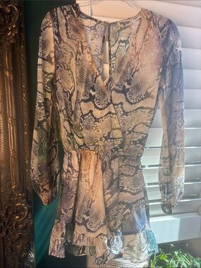Show Me Your Mumu Rocky Romper Rioconda Snake Skin Print Size Small